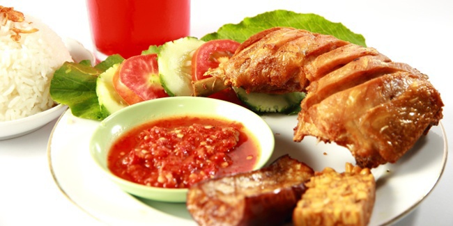  Ayam  Goreng  Kalasan  Sambal  Tomat Pringsewu Resto