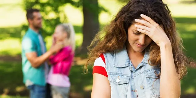 Kisah Wanita Yang Di Rebut Pacarnya Oleh Sahabat Sendiri ? Kisah Wanita Yang Di Rebut Pacarnya Oleh Sahabat Sendiri ?