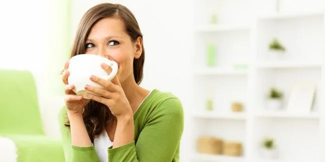 Image result for minum teh herbal shutterstock