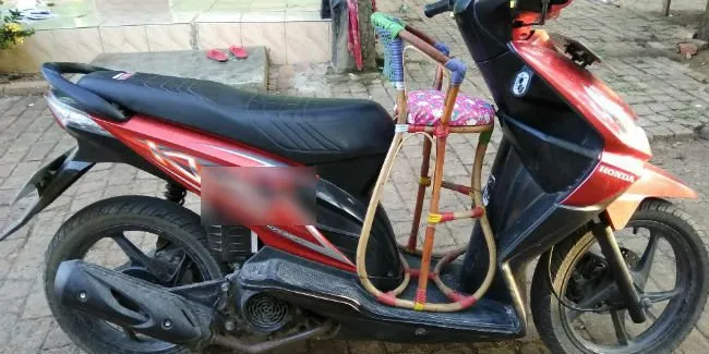 bahaya penggunaan kursi rotan untuk anak di motor bahaya penggunaan kursi rotan untuk anak di motor