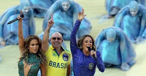 Jennifer Lopez, Pitbull, dan Claudia Leitte | copyright bostonglobe.com