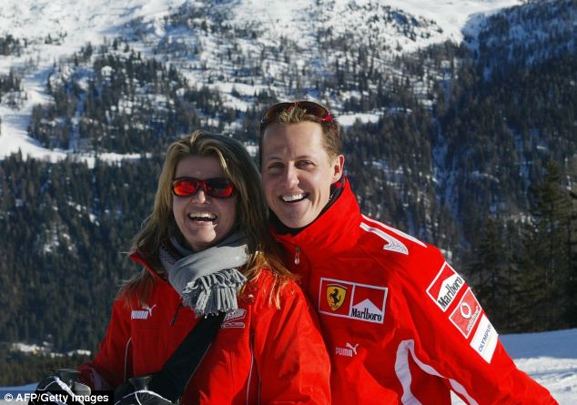 Corrina dan Michael Schumacher saat berlibur | Foto: copyright dailymail.co.uk