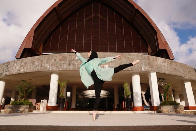 Stephanie adalah balerina asal Australia | Photo: Copyright Vemale.com/Anisha SP
