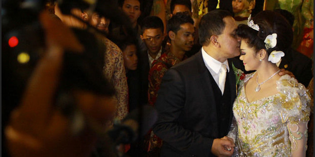 Bella Saphira dan suami | (c) KapanLagi.com