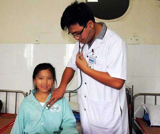 Seorang gadis yang berkeringat darah di Vietnam/copyright english.vietnamnet.vn