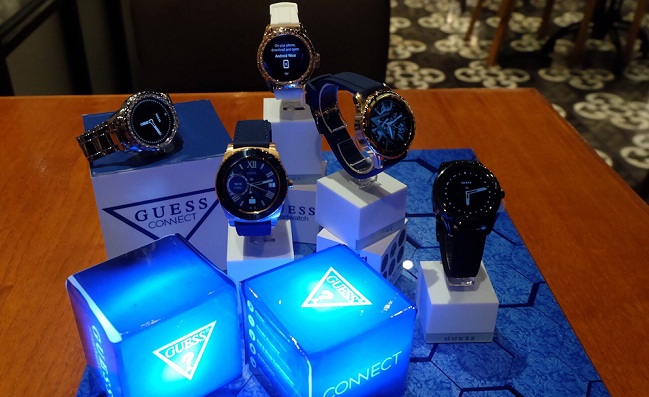 Smart Watch Guess Connect dengan Android Wear™ 2.0/copyright redaksi vemale/anisha