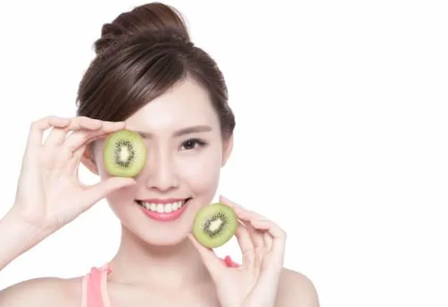 Mencerahkan Tampilan Lingkar Hitam di Area Mata/Copyright Shutterstock