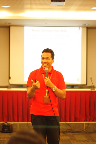 Edukasi tentang kemandirian finansial oleh Mas Ngurah | copyright Vemale.com