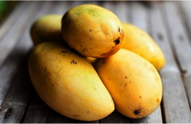 Buah mangga bisa dijadikan masker untuk kulit wajah | Photo: Copyright Thinkstockphotos.com