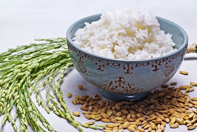 Konsumsi nasi dalam porsi yang tepat tidak akan meningkatkan risiko kegemukan | Photo: Copyright irri.org