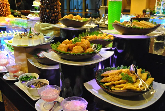 Buka Puasa All You Can Eat Hemat di Hotel Santika Premiere 