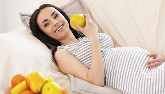 Ibu hamil sangat disarankan untuk mengkonsumsi buah pir | Photo: Copyright Thinkstockphotos.com
