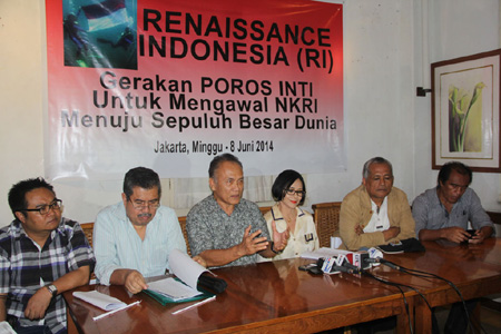 Poppy dalam organisai Renaissance Indonesia | copyright vemale.com