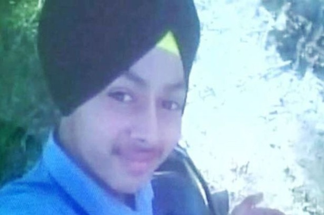 Ramandeep, remaja yang tertembak saat foto selfie dengan pistol sang ayah | Photo: Copyright mirror.co.uk
