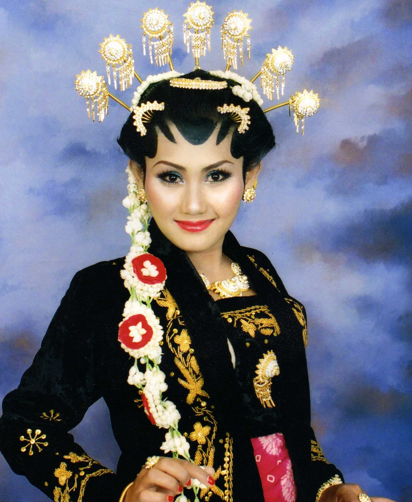 Gaya Rias Pengantin Jawa Yang Anggun Dan Mempesona Beauty Fimelacom
