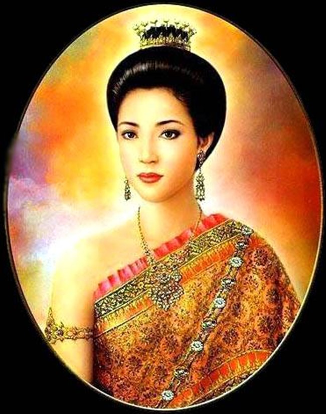 Phra Suphankanlaya atau Bya Eindra Dewi /Amyoyon (gelar Burma) | foto: copyright myanmar-image.com