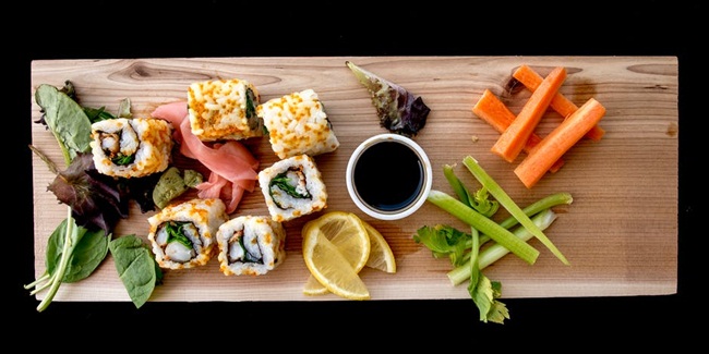 Batasi makan sushi per minggunya./copyright Pexels.com/Frans Van Heerden
