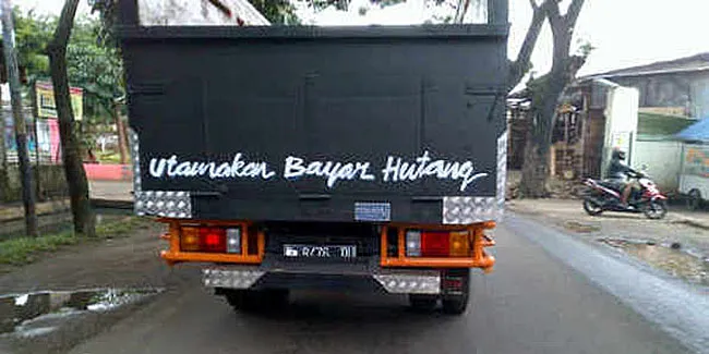 Cerita Dibalik Profesi Supir Truk Ekspedisi Yang Jarang Diketahui Orang-orang