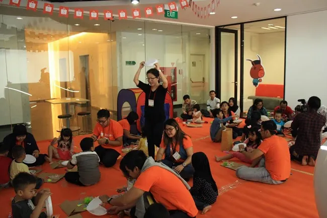 Ibu-ibu yang mengikuti pelatihan di acara Shopee Mom 2.0 | Photo: Copyright Doc Vemale.com